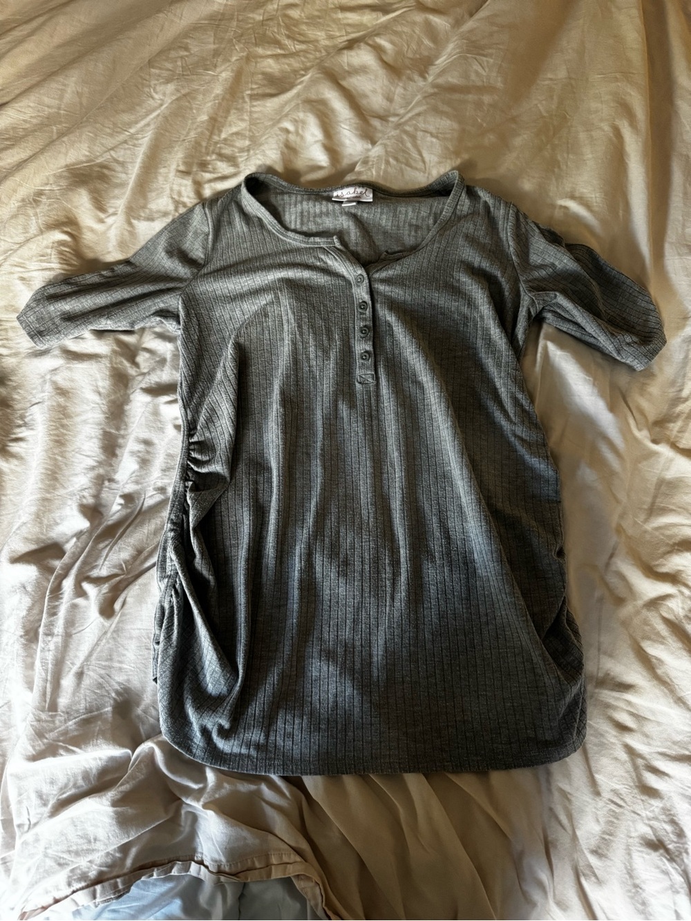 Woman’s Gray Ribbed Henley Top - maternity size medium. Isabel brand